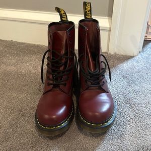 Doc Marten 1460 SMOOTH LEATHER LACE UP BOOTS